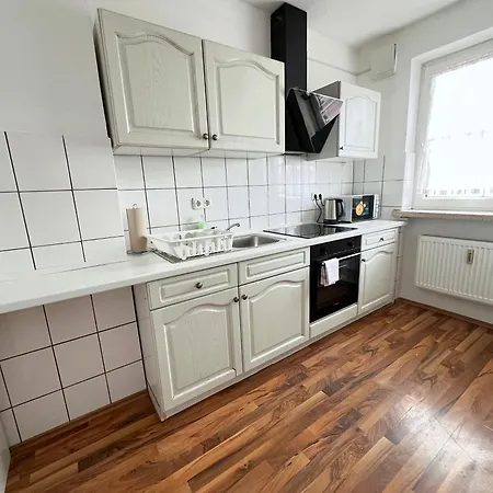 V 4 Personen - Monteurzimmer - - Apartment Dingolfing
