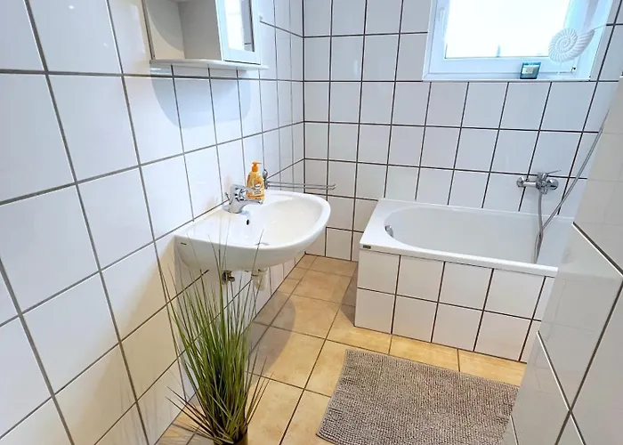 V 4 Personen - Monteurzimmer - - Apartment *